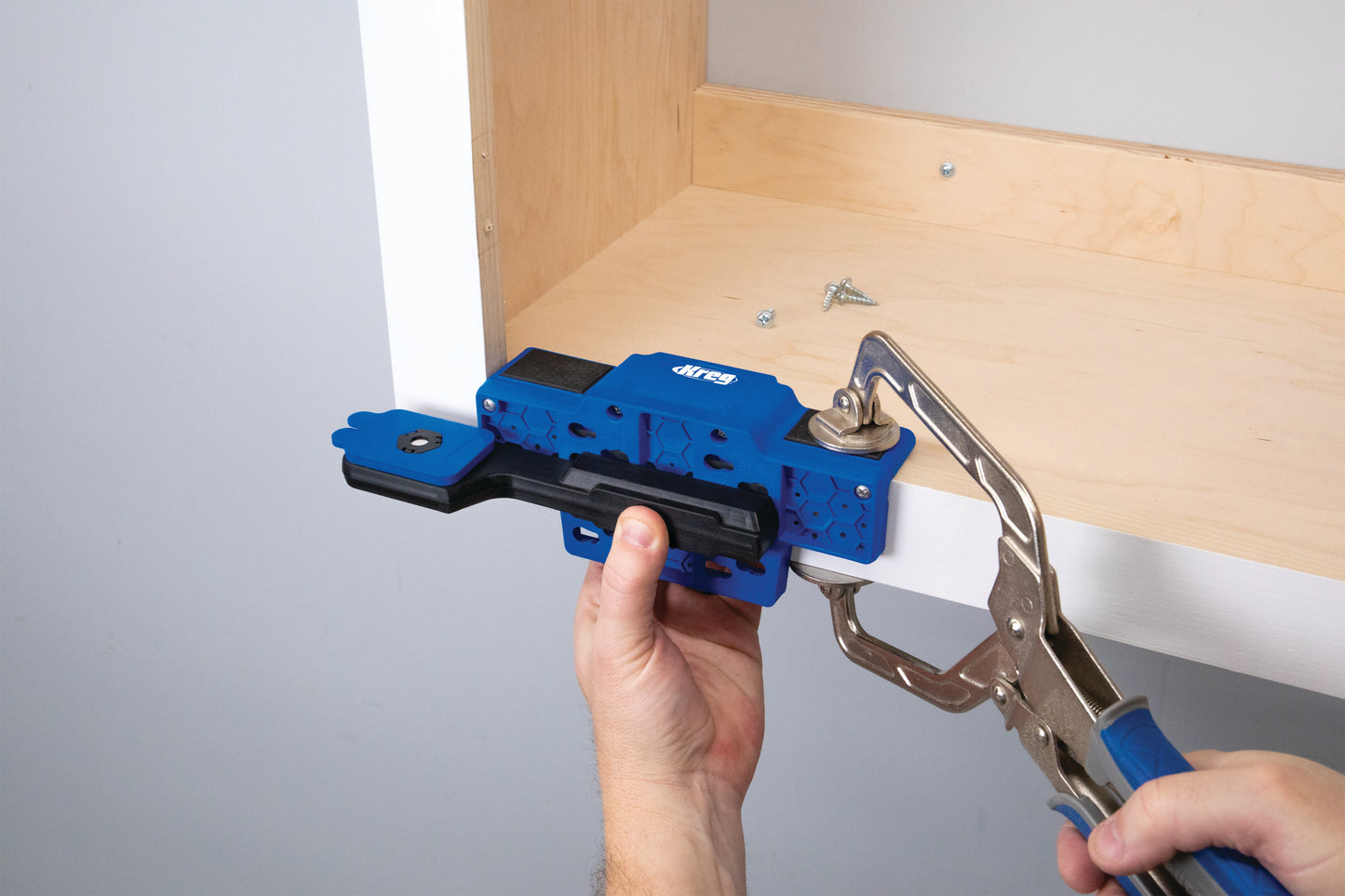 Kreg jig cabinet mounting door
